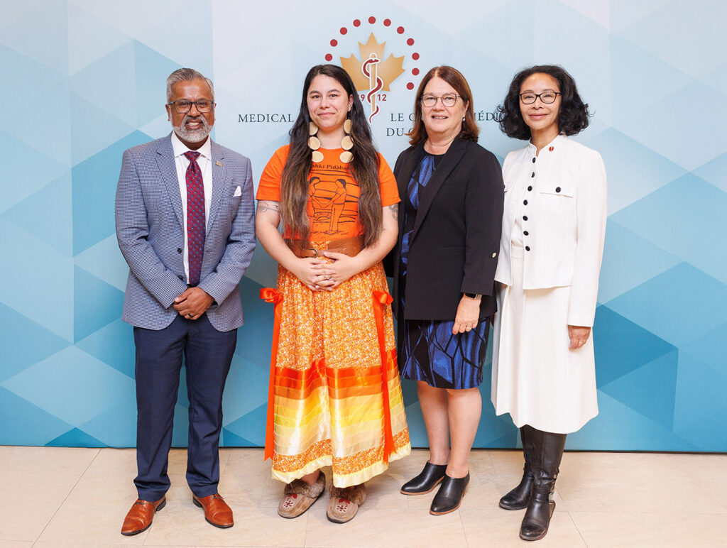 1-MCC2025-VN-w-guests